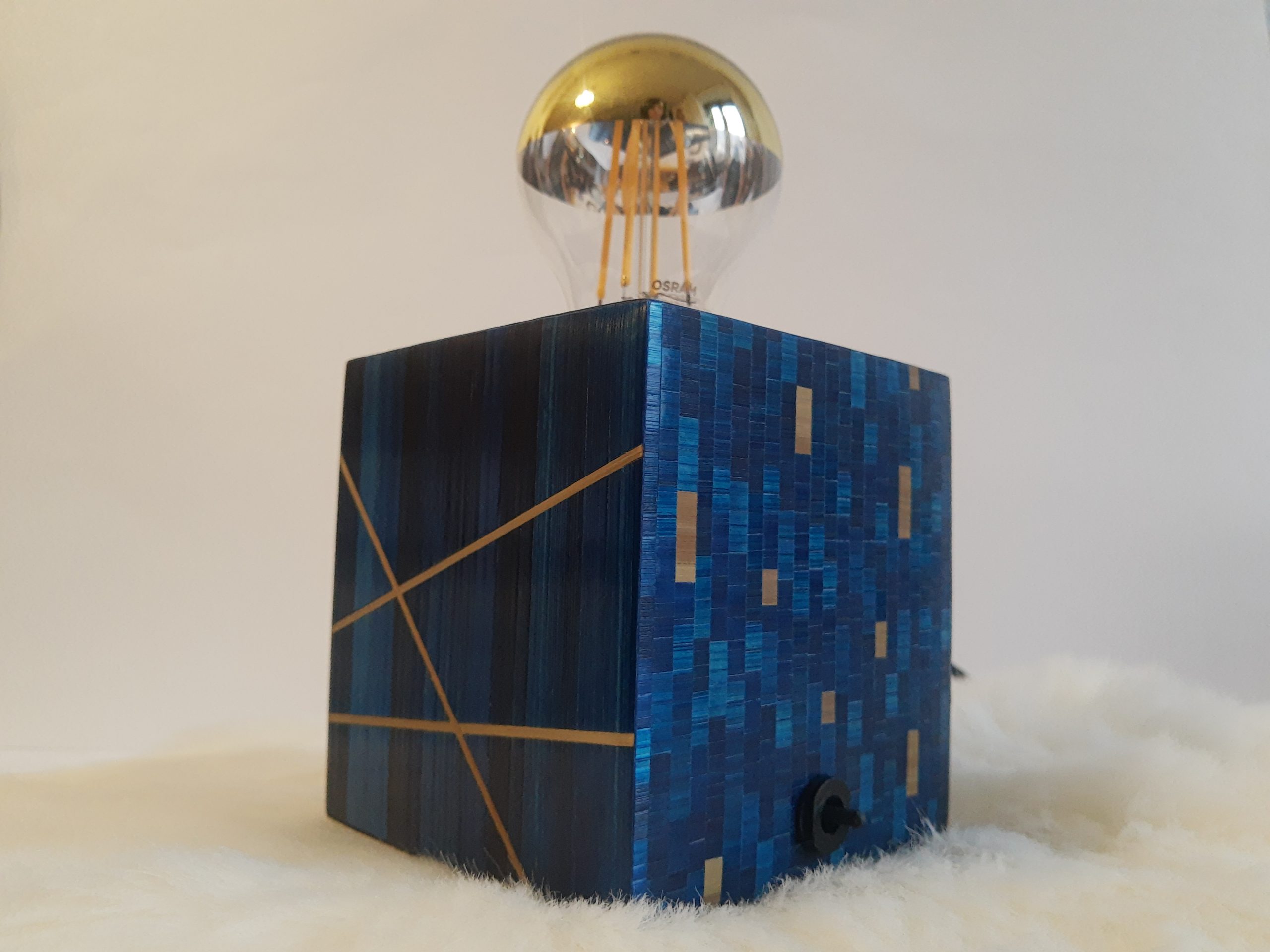 1-lampe-a-poser-marqueterie-bleue